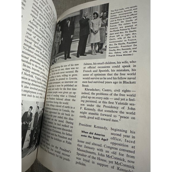 Vintage Collectors Book on JFK - Picture 4 of 5